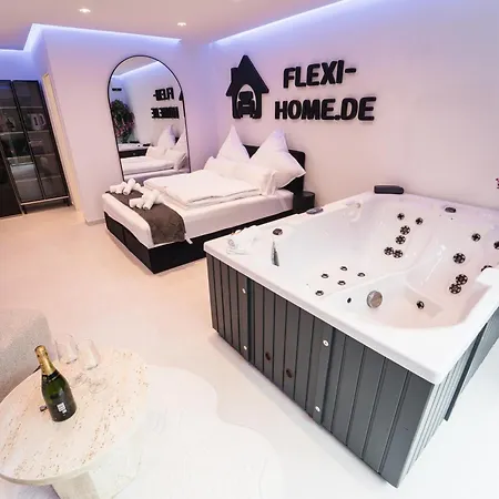 Jacuzzi - - Panorama View - Private Apartment *