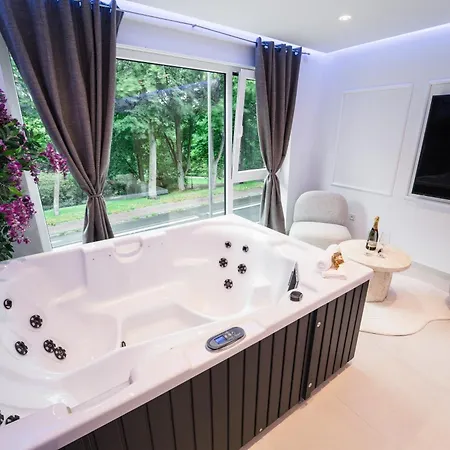 Apartment Jacuzzi - - Panorama View - Private *